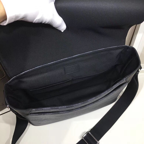 ルイヴィトンバッグ着用イメージ